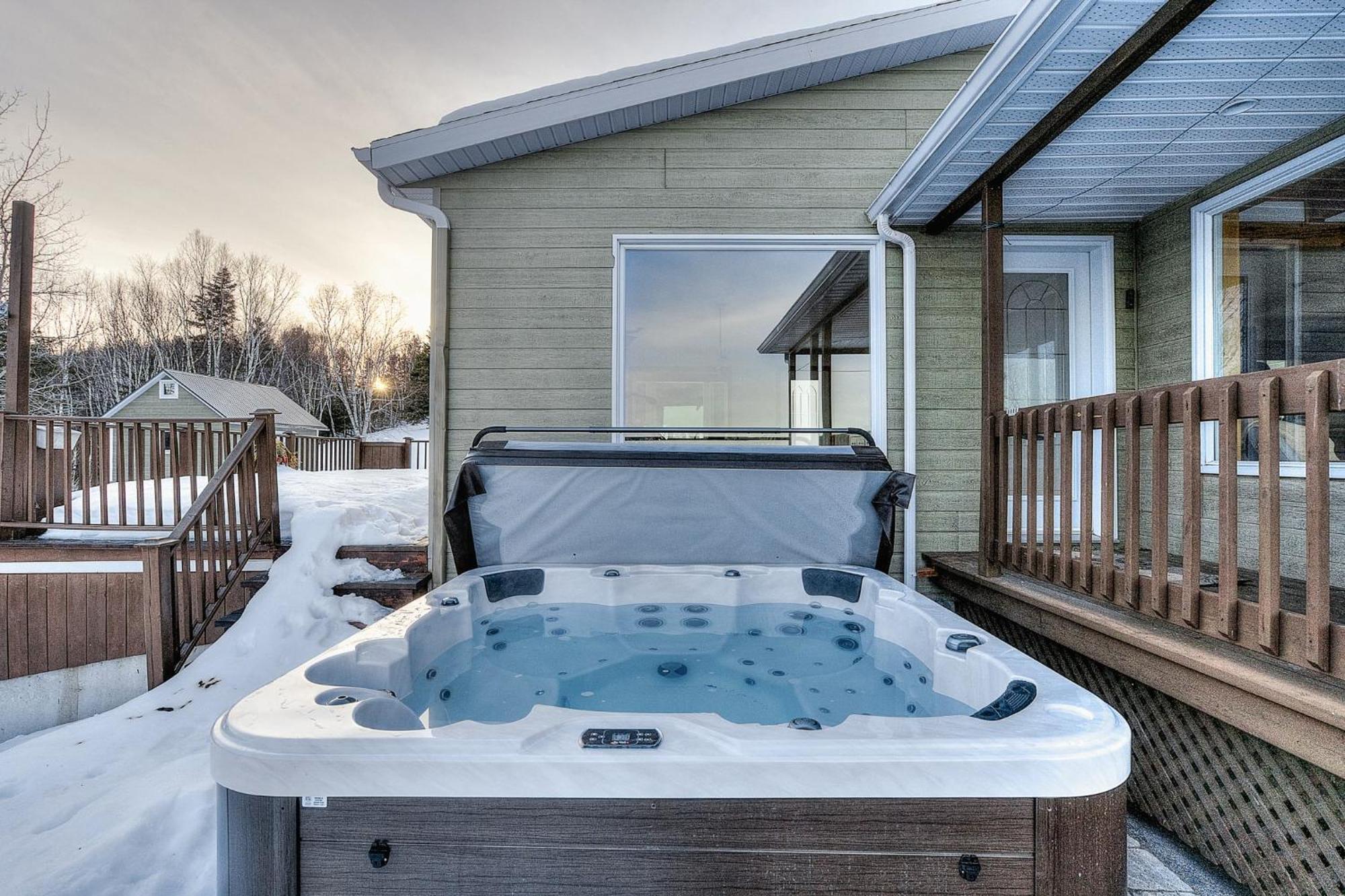 Gorgeous View 10 Min To Massif Hot Tub And Garage Villa Baie-Saint-Paul Eksteriør bilde