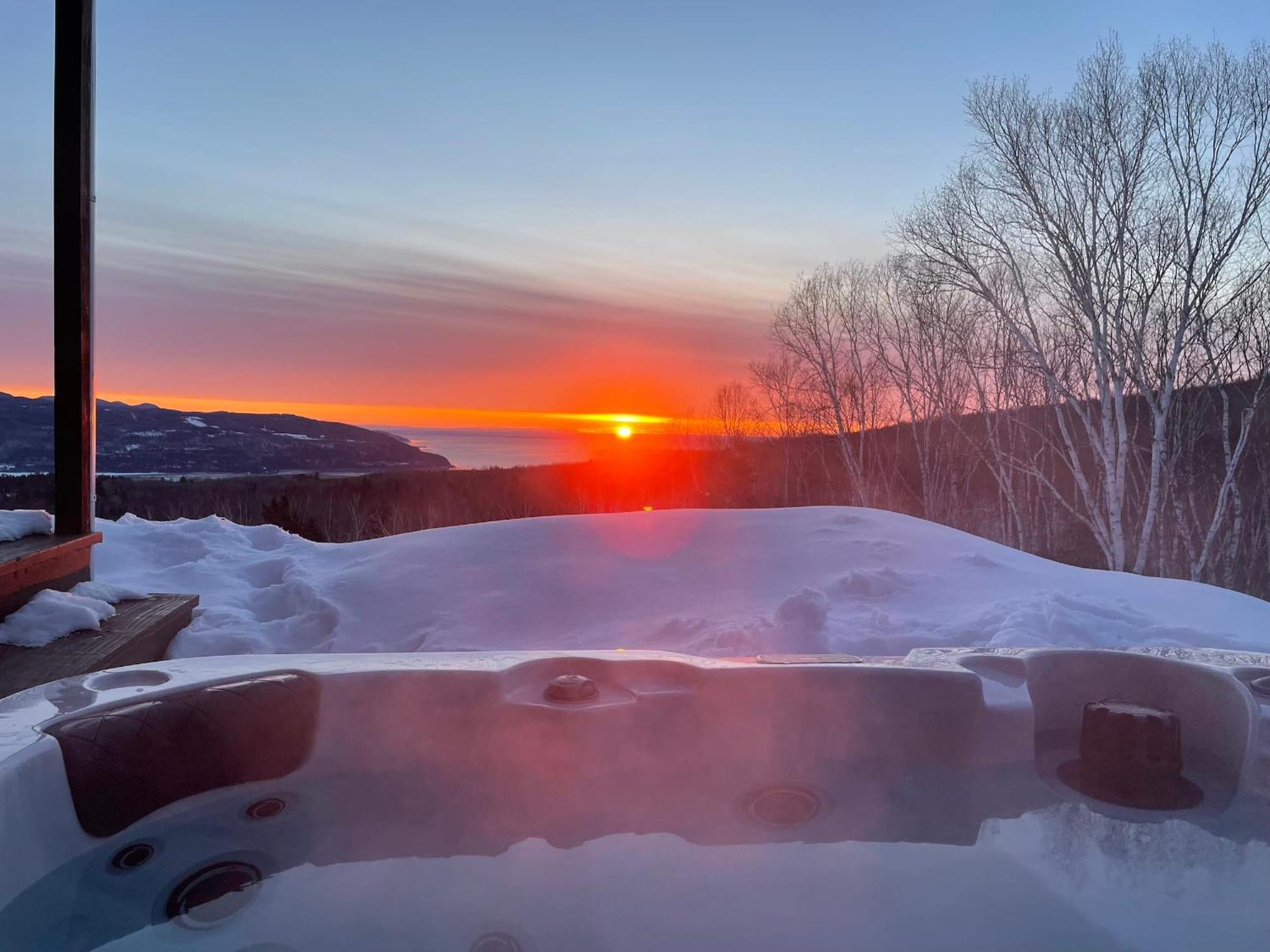 Gorgeous View 10 Min To Massif Hot Tub And Garage Villa Baie-Saint-Paul Eksteriør bilde